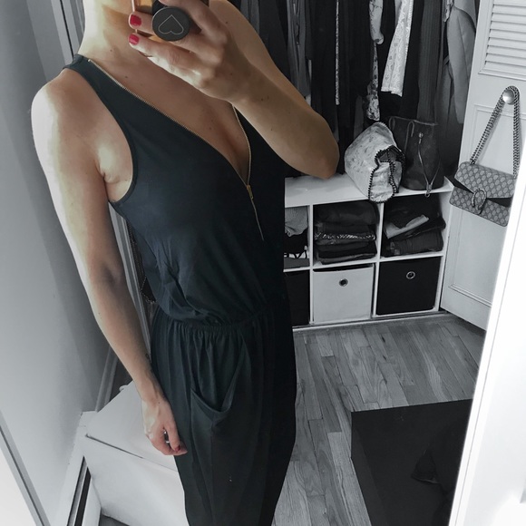 LAST 1✨Black Zip Up Jumpsuit - Picture 4 of 7